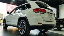 جیپ گراند شیرۆکی